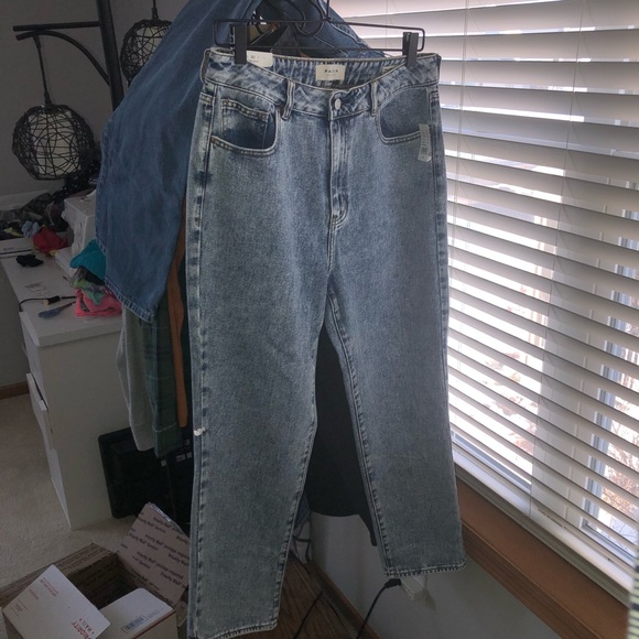 PacSun Mom Jeans - Picture 3 of 5